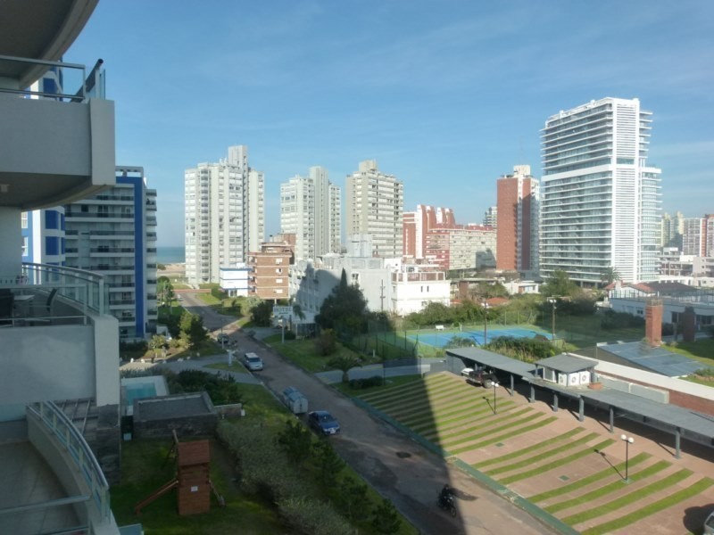 Lindo departamento en alquiler en Brava 